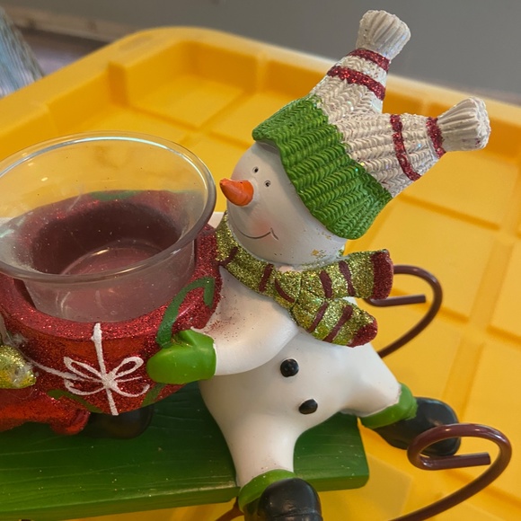 CHRISTMAS SNOW MEN ON SLED WITH TEA LIGHT CANDLE - Picture 4 of 5